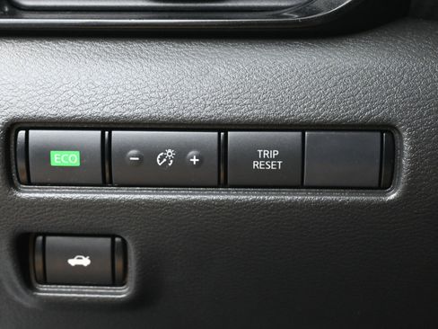 Used 2021 Nissan Sentra SR image 12