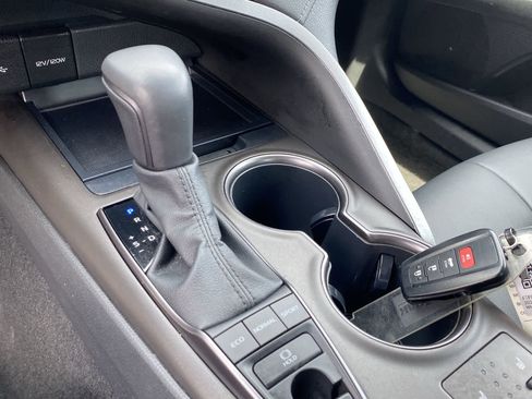 Used 2023 Toyota Camry SE w/ Cold Weather Package image 29