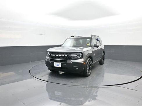 Certified 2025 Ford Bronco Sport Outer Banks w/ Outer Banks Tech Package+ image 3