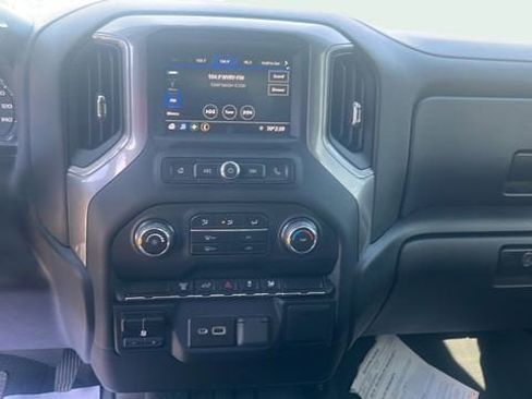 Used 2022 Chevrolet Silverado 2500 Custom w/ Custom Value Package image 32