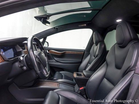 Used 2021 Tesla Model X Long Range image 13