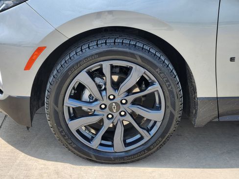Used 2024 Chevrolet Equinox RS FWD image 11