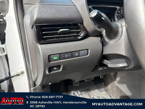 Used 2025 Nissan Sentra SV w/ All-Weather Package FWD image 13