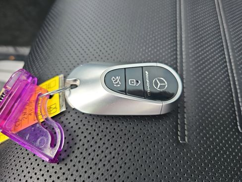 Certified 2026 Mercedes-Benz GLC 43 AMG 4MATIC image 38