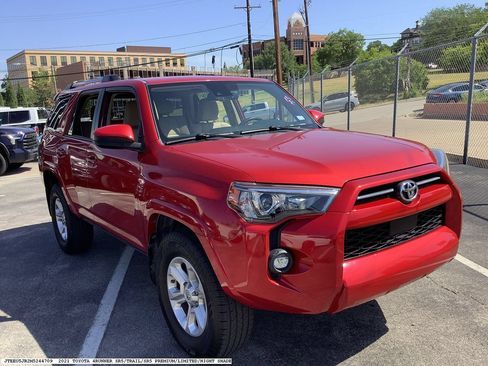 Used 2021 Toyota 4Runner SR5 RWD image 5