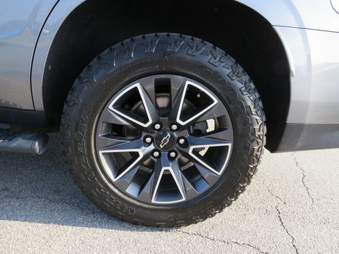 Certified 2021 Chevrolet Tahoe Z71 w/ Luxury Package image 12