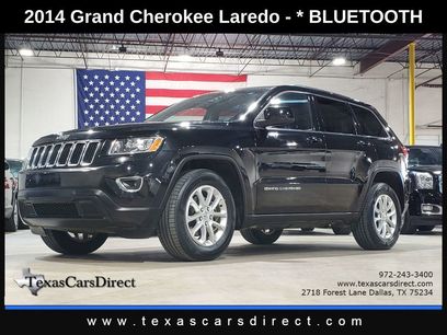 Used 2014 Jeep Grand Cherokee Laredo w/ 18" Wheel & 8.4" Radio Group
