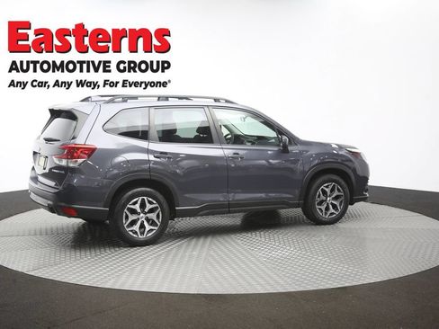 Used 2022 Subaru Forester Premium AWD/4WD image 46