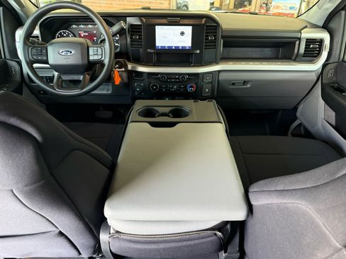 Used 2025 Ford F250 XL w/ XL Off-Road Package AWD/4WD image 16