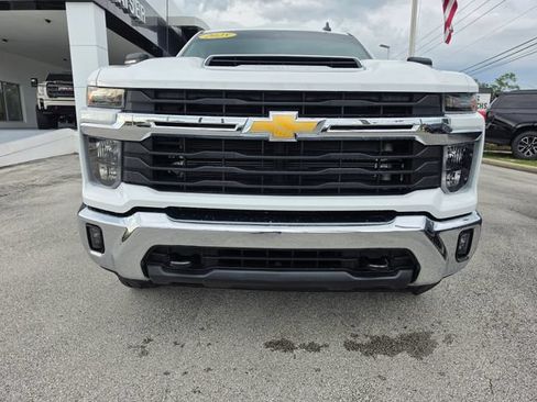 Used 2025 Chevrolet Silverado 2500 LT w/ Convenience Package AWD/4WD image 8