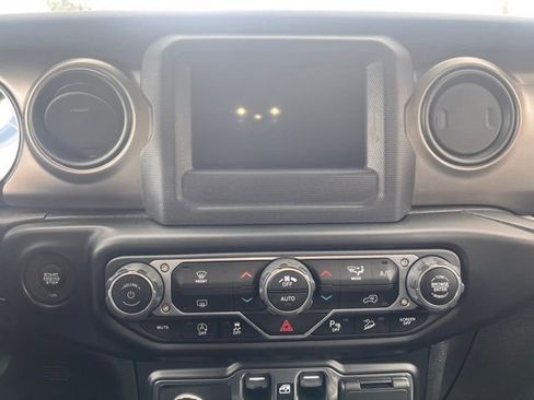 Used 2020 Jeep Wrangler Unlimited Sport S image 23