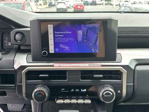 Certified 2025 Toyota Tacoma SR5 AWD/4WD image 24