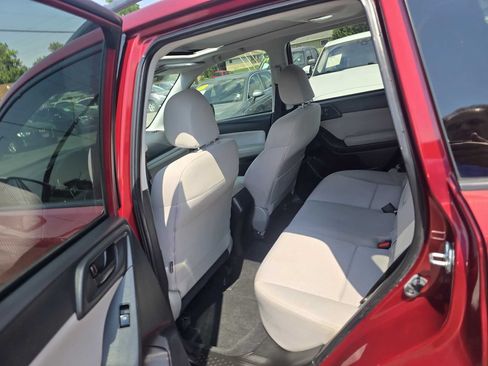 Used 2016 Subaru Forester 2.5i Premium AWD/4WD image 34