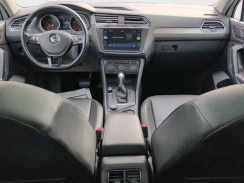 Used 2018 Volkswagen Tiguan SE image 18
