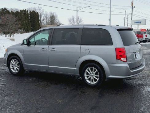 Used 2018 Dodge Grand Caravan SXT image 6