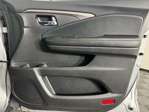 Used 2019 Honda Ridgeline RTL-T image 40