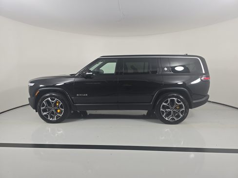 Used 2024 Rivian R1S Adventure AWD/4WD image 2