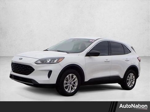 Used 2022 Ford Escape SE image 1