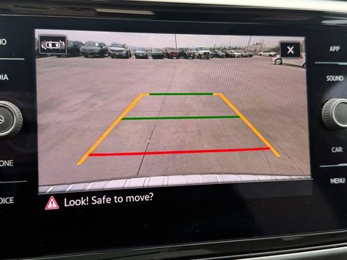 Used 2023 Volkswagen Atlas SE image 11