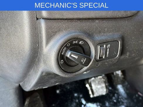 Used 2016 Dodge Dart SXT w/ Rallye Appearance Group image 15