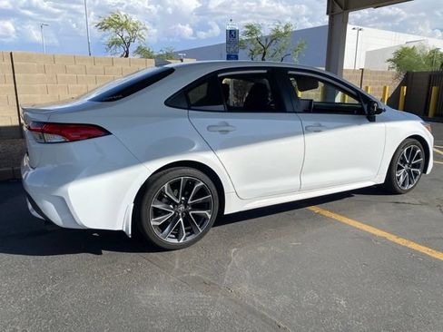 Used 2020 Toyota Corolla LE w/ Carpet Mat Package (TMS) FWD image 3