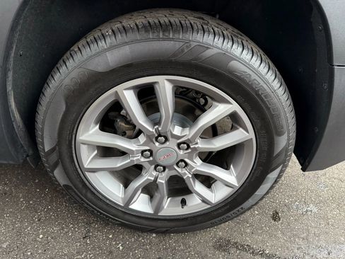 Used 2022 GMC Terrain SLT image 42