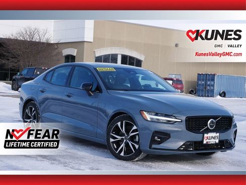 Used 2024 Volvo S60 B5 Core image 1