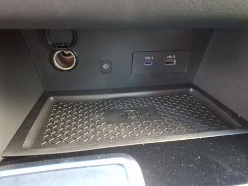 New 2025 Nissan Pathfinder SL image 13