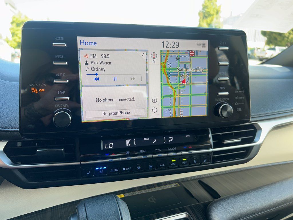 Certified 2022 Toyota Sienna Limited AWD/4WD image 14