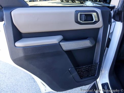 Used 2023 Ford Bronco Wildtrak image 22