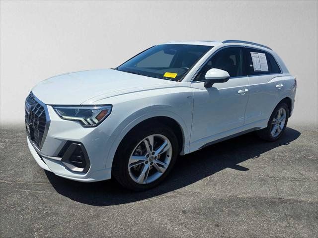 Used 2020 Audi Q3 2.0T Premium Plus w/ Premium Plus Package AWD/4WD image 7