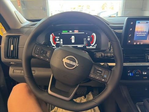 New 2026 Nissan Pathfinder Platinum image 22