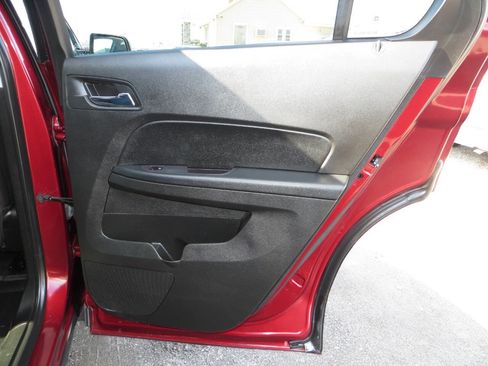 Used 2017 Chevrolet Equinox LT w/ Convenience Package image 32