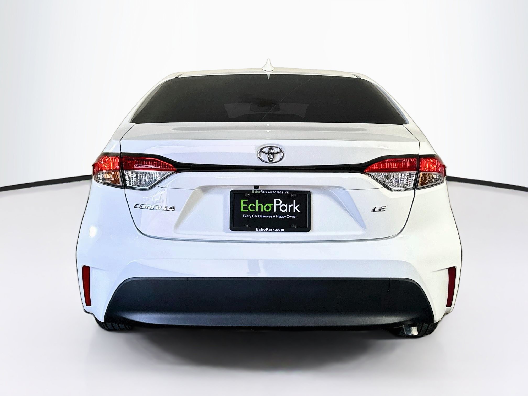 Used 2025 Toyota Corolla LE FWD image 7