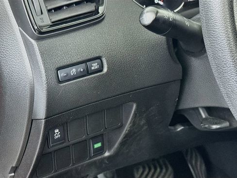 Used 2019 Nissan Rogue Sport S FWD image 10