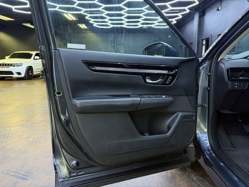 Used 2023 Honda CR-V EX-L image 12