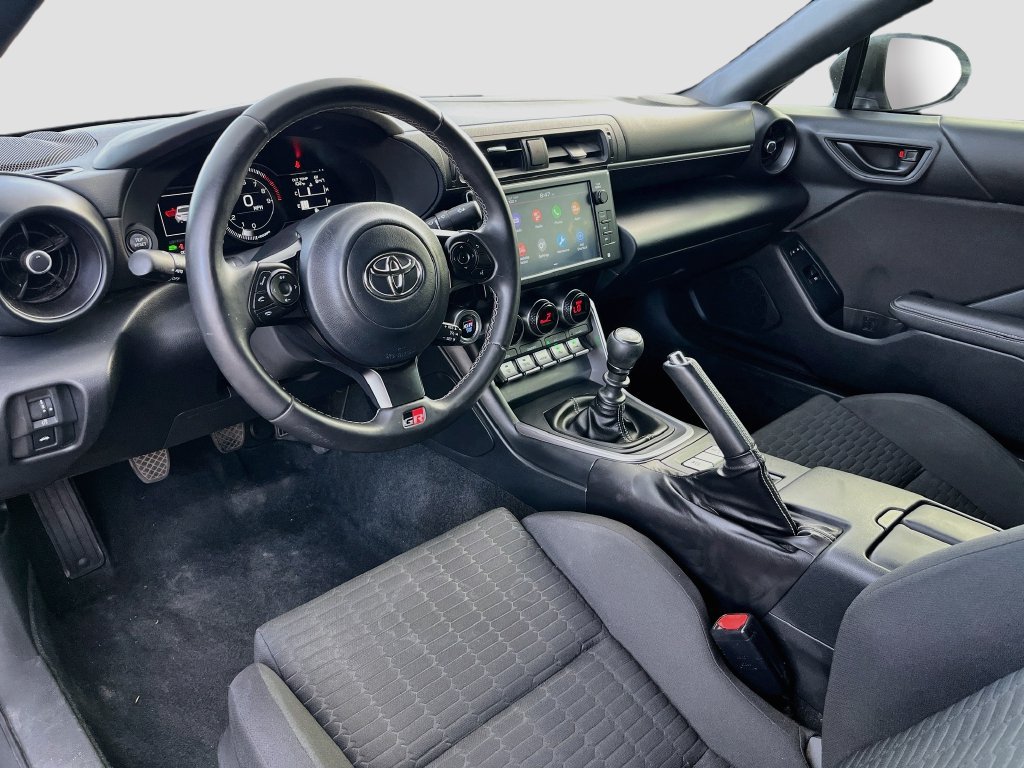 Used 2023 Toyota GR86 RWD image 9