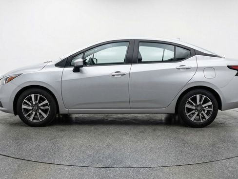 Used 2025 Nissan Versa SV FWD image 5