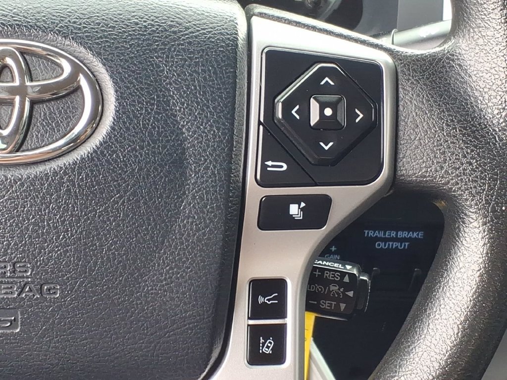 Used 2020 Toyota Tundra SR5 AWD/4WD image 10