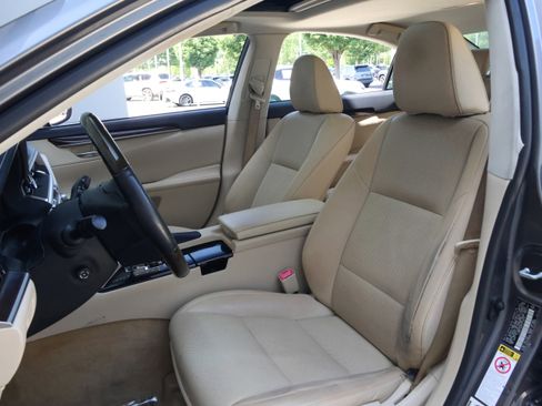 Used 2015 Lexus ES 350 w/ Premium Package FWD image 34