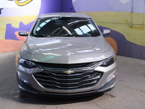 Used 2022 Chevrolet Malibu LT image 3