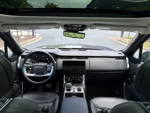 Used 2023 Land Rover Range Rover Long Wheelbase First Edition AWD/4WD image 18