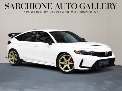 Used 2025 Honda Civic Type R image 1