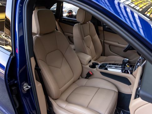 Certified 2026 Porsche Macan AWD/4WD image 58