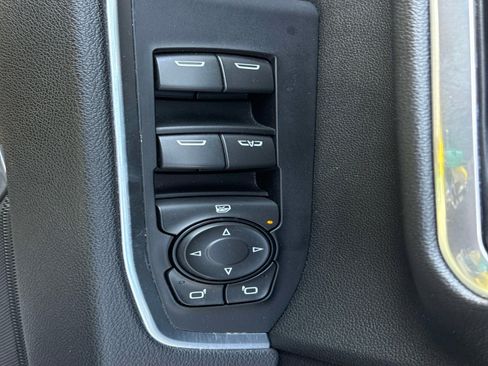 Used 2025 Chevrolet Silverado 2500 LT w/ Convenience Package image 20