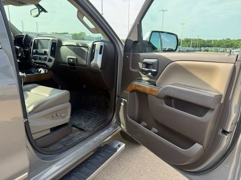 Used 2017 GMC Sierra 1500 SLT w/ SLT Premium Package AWD/4WD image 23