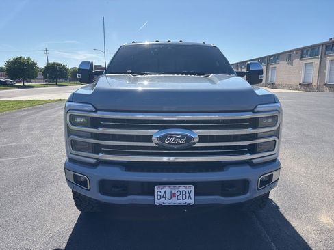 Used 2026 Ford F250 Platinum w/ Platinum Plus Package AWD/4WD image 2