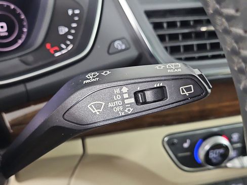 Used 2018 Audi Q5 2.0T Premium Plus w/ Premium Plus Package image 30