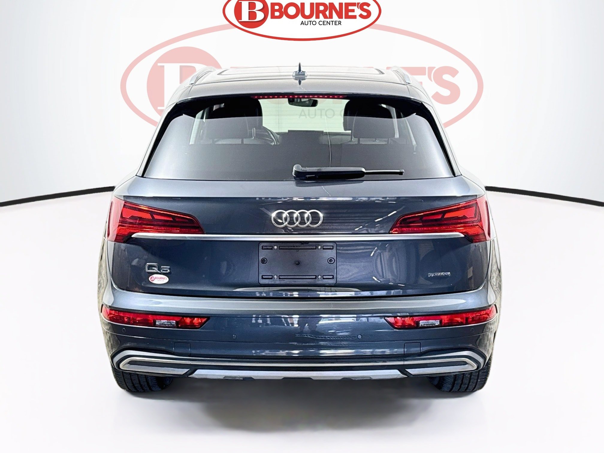 Used 2023 Audi Q5 2.0T Premium w/ Convenience Package AWD/4WD image 9