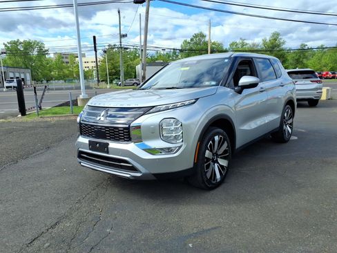 Used 2025 Mitsubishi Outlander SE AWD/4WD image 8